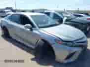 2019 Toyota Camry SE z VIN 4T1B11HK1KU163085, wystawiony jako IAAI lot #43000737 z przebiegiem 206 171 mil mil oraz . Historia ofert i sprzedaży dostępna na DreamBid. Obrazek 6.