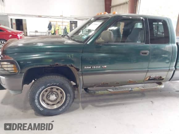 1998 Dodge 1500 with VIN 3B7HF13Y8WG212979, listed as a IAAI auction lot 42726061 with 93,063 mi miles and . Bid and sale history available at DreamBid. Image 6.