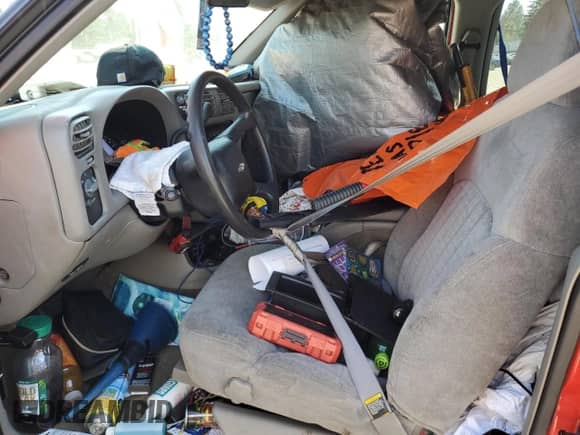 2000 Chevrolet Blazer LS with VIN 1GNDT13W2Y2206667, listed as a Copart auction lot 53310985 with 61,236 mi miles and Clean title. Bid and sale history available at DreamBid. Image 7.