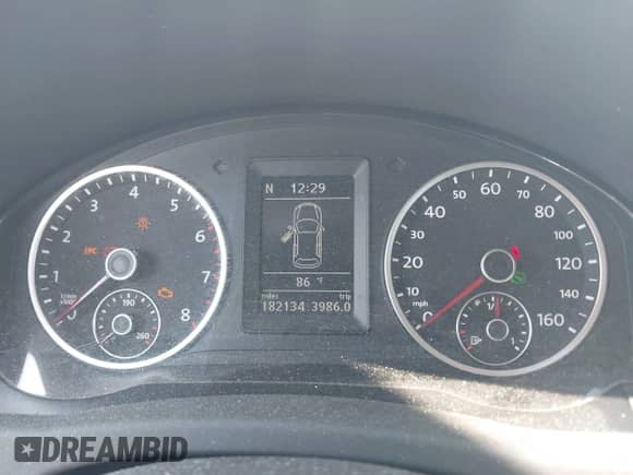 2010 Volkswagen Tiguan SE с VIN WVGBV7AX0AW528923, выставлен на аукционе IAAI как лот 42786262 с пробегом 182 134 миль миль и . История ставок и продаж доступна на DreamBid. Изображение 7.