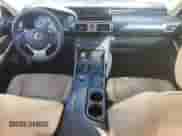 2015 Lexus IS 250 z VIN JTHCF1D24F5021750, wystawiony jako Copart lot #69778895 z przebiegiem 125 435 mil mil oraz Szkoda całkowita • Salvage title. Historia ofert i sprzedaży dostępna na DreamBid. Obrazek 8.