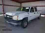 2006 Chevrolet Silverado 2500HD LT2 z VIN 1GCHC23U06F193311, wystawiony jako IAAI lot #43235792 z przebiegiem 241 786 mil mil oraz . Historia ofert i sprzedaży dostępna na DreamBid. Obrazek 2.