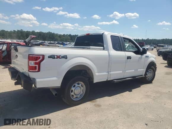 2020 Ford F-150 XL with VIN 1FTFX1E56LFB70140, listed as a Copart auction lot 71072475 with Not provided miles and Salvage title. Bid and sale history available at DreamBid. Image 3.