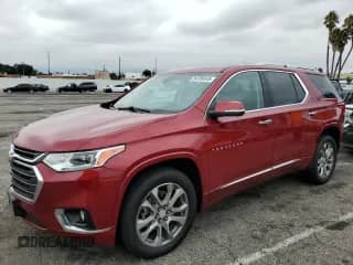 2021 Chevrolet Traverse Premier z VIN 1GNEVKKW8MJ187046, wystawiony jako Copart lot #84289545 z przebiegiem 83 347 mil mil oraz Szkoda całkowita • Salvage title. Historia ofert i sprzedaży dostępna na DreamBid. Obrazek 1.