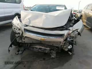 2012 Chevrolet Malibu 1LS z VIN 1G1ZB5E03CF111109, wystawiony jako IAAI lot #39788851 z przebiegiem 134 725 mil mil oraz . Historia ofert i sprzedaży dostępna na DreamBid. Obrazek 6.