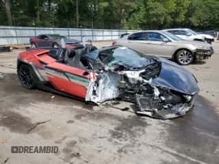 2016 Lamborghini Huracan LP 610-4 with VIN ZHWUR1ZF7GLA05381, listed as a Copart auction lot 71273294 with 10,965 mi miles and Salvage title. Bid and sale history available at DreamBid. Image 4.