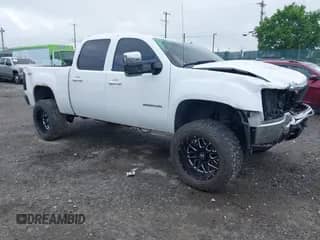 2010 GMC Sierra 1500 SLT with VIN 3GTRKWE35AG157530, listed as a IAAI auction lot 42200182 with Not provided miles and . Bid and sale history available at DreamBid. Image 1.