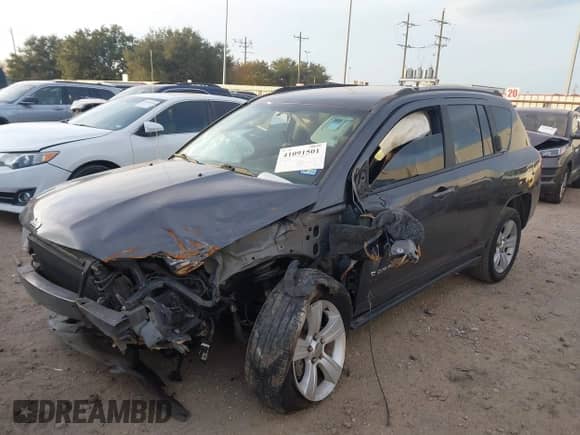 2017 Jeep Compass Sport с VIN 1C4NJCBA0HD146641, выставлен на аукционе IAAI как лот 41091501 с пробегом Не указан миль и . История ставок и продаж доступна на DreamBid. Изображение 16.