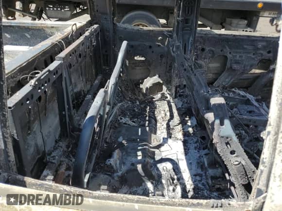 2014 GMC Sierra 1500 SLE z VIN 1GTV2UEC9EZ298660, wystawiony jako Copart lot #64615245 z przebiegiem Nie podano mil oraz Nie do naprawy • Non repairable. Historia ofert i sprzedaży dostępna na DreamBid. Obrazek 10.