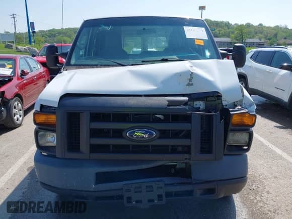 2011 Ford Econoline Cargo Commercial z VIN 1FTNE2EL1BDA91913, wystawiony jako IAAI lot #42113703 z przebiegiem 158 619 mil mil oraz . Historia ofert i sprzedaży dostępna na DreamBid. Obrazek 12.