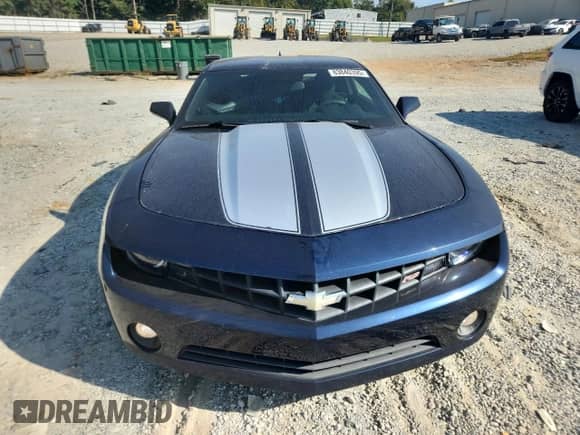 2010 Chevrolet Camaro 1LT z VIN 2G1FB1EV0A9217899, wystawiony jako Copart lot #83840395 z przebiegiem 159 064 mil mil oraz Szkoda całkowita • Salvage title. Historia ofert i sprzedaży dostępna na DreamBid. Obrazek 5.