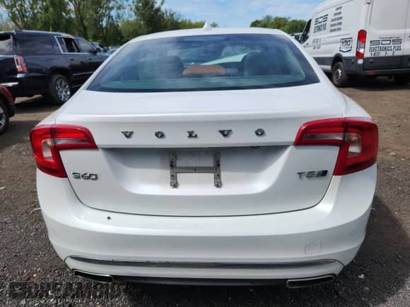 2017 Volvo S60 Inscription с VIN LYV402TKXHB139576, выставлен на аукционе Copart как лот 69417285 с пробегом 39 987 миль миль и Списание • Salvage title. История ставок и продаж доступна на DreamBid. Изображение 6.