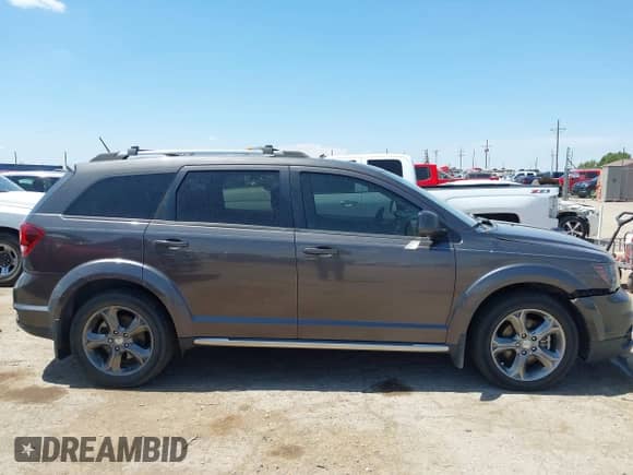 2016 Dodge Journey Crossroad Plus z VIN 3C4PDCGG3GT138197, wystawiony jako IAAI lot #43012287 z przebiegiem 115 004 mil mil oraz . Historia ofert i sprzedaży dostępna na DreamBid. Obrazek 13.