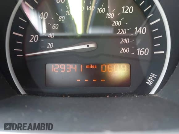 2005 BMW Z4 2.5i с VIN 4USBT33565LR70847, выставлен на аукционе IAAI как лот 41761019 с пробегом 129 341 миль миль и . История ставок и продаж доступна на DreamBid. Изображение 7.