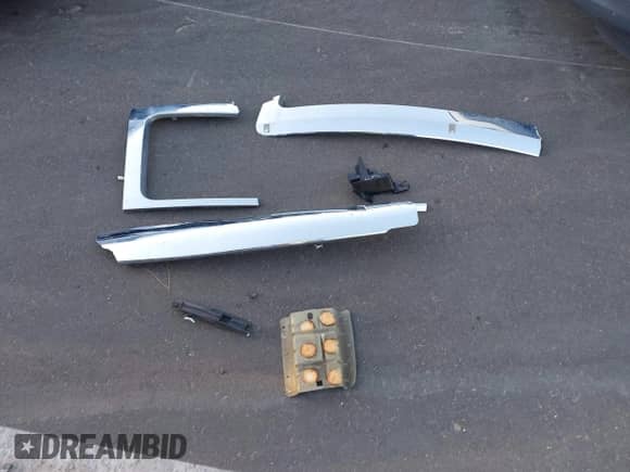 2013 Ford F-150 XL with VIN 1FTFW1EF9DKE08938, listed as a IAAI auction lot 43392604 with 166,881 mi miles and . Bid and sale history available at DreamBid. Image 12.