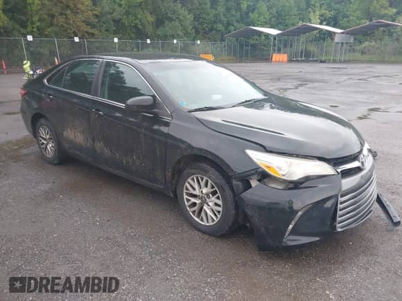 2017 Toyota Camry SE with VIN 4T1BF1FK7HU364549, listed as a IAAI auction lot 43304166 with 207,049 mi miles and . Bid and sale history available at DreamBid. Image 1.