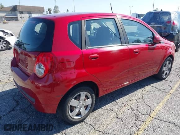 2010 Chevrolet Aveo 1LT с VIN KL1TD6DEXAB126437, выставлен на аукционе IAAI как лот 41998507 с пробегом 30 380 миль миль и . История ставок и продаж доступна на DreamBid. Изображение 4.