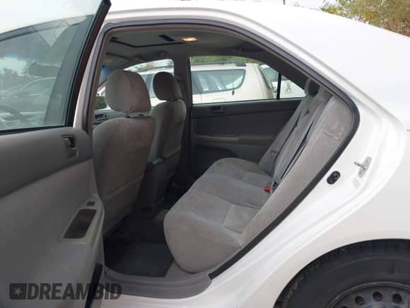 2003 Toyota Camry LE with VIN 4T1BE32K73U184629, listed as a IAAI auction lot 43380118 with 201,984 mi miles and . Bid and sale history available at DreamBid. Image 8.