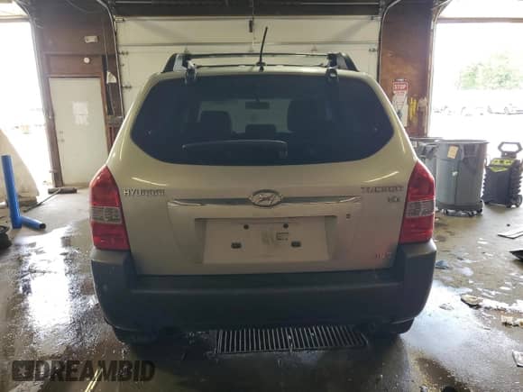 2008 Hyundai Tucson SE с VIN KM8JN72D48U874446, выставлен на аукционе Copart как лот 65293935 с пробегом 220 485 миль миль и Чистый • Clean title. История ставок и продаж доступна на DreamBid. Изображение 6.