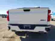 2022 Chevrolet Silverado 1500 RST z VIN 1GCUDEET1NZ599080, wystawiony jako Copart lot #48054855 z przebiegiem Nie podano mil oraz Szkoda całkowita • Salvage title. Historia ofert i sprzedaży dostępna na DreamBid. Obrazek 6.