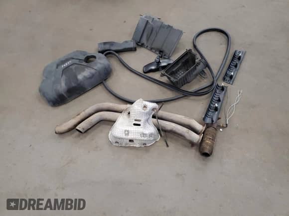 2013 Hyundai Veloster w/Gray Int z VIN KMHTC6AD1DU094831, wystawiony jako Copart lot #85944185 z przebiegiem 156 796 mil mil oraz Szkoda całkowita • Salvage title. Historia ofert i sprzedaży dostępna na DreamBid. Obrazek 12.