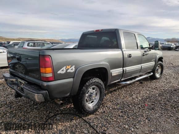 2002 Chevrolet Silverado 1500HD LT с VIN 1GCGK13U02F217612, выставлен на аукционе Copart как лот 47384975 с пробегом 198 138 миль миль и Списание • Salvage title. История ставок и продаж доступна на DreamBid. Изображение 3.
