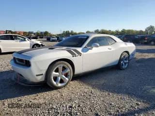 2012 Dodge Challenger R/T Plus z VIN 2C3CDYBT0CH186473, wystawiony jako Copart lot #81564155 z przebiegiem Nie podano mil oraz Szkoda całkowita • Salvage title. Historia ofert i sprzedaży dostępna na DreamBid. Obrazek 1.