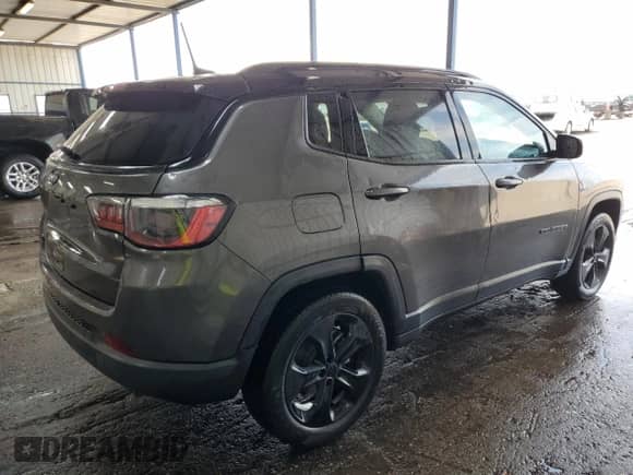 2021 Jeep Compass Latitude with VIN 3C4NJDBB3MT527211, listed as a Copart auction lot 68400555 with 44,981 mi miles and Clean title. Bid and sale history available at DreamBid. Image 3.