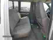 2004 Chevrolet Express Passenger z VIN 1GAHG39U541221463, wystawiony jako Copart lot #64142414 z przebiegiem 140 703 mil mil oraz Czysty tytuł • Clean title. Historia ofert i sprzedaży dostępna na DreamBid. Obrazek 11.