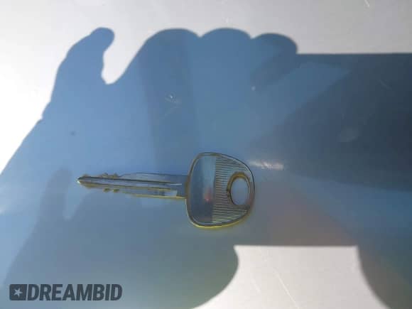 2004 Hyundai Elantra GT z VIN KMHDN56D54U111681, wystawiony jako IAAI lot #42910224 z przebiegiem 163 696 mil mil oraz . Historia ofert i sprzedaży dostępna na DreamBid. Obrazek 11.