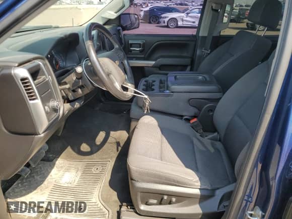 2017 Chevrolet Silverado 1500 LT z VIN 3GCPCREC5HG403542, wystawiony jako Copart lot #70895935 z przebiegiem 115 254 mil mil oraz Czysty tytuł • Clean title. Historia ofert i sprzedaży dostępna na DreamBid. Obrazek 7.