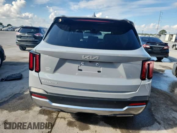 2025 Kia Sorento S с VIN 5XYRL4JC6SG324470, выставлен на аукционе Copart как лот 81436715 с пробегом 17 997 миль миль и Списание • Salvage title. История ставок и продаж доступна на DreamBid. Изображение 6.