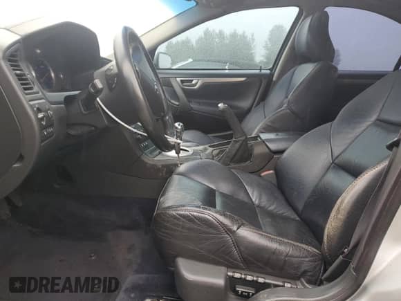 2004 Volvo S60 R с VIN YV1RH52Y342357077, выставлен на аукционе Copart как лот 61874325 с пробегом 157 055 миль миль и Чистый • Clean title. История ставок и продаж доступна на DreamBid. Изображение 7.