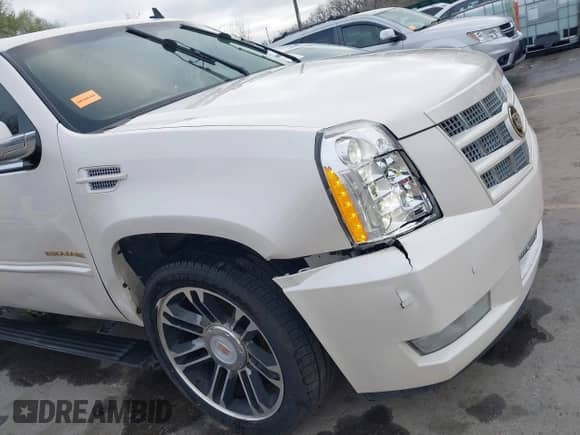 2012 Cadillac Escalade Premium с VIN 1GYS4CEF7CR283261, выставлен на аукционе IAAI как лот 41902992 с пробегом 211 232 миль миль и . История ставок и продаж доступна на DreamBid. Изображение 6.