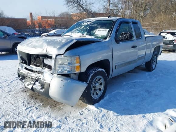 2010 Chevrolet Silverado 1500 LS с VIN 1GCSCREA8AZ275862, выставлен на аукционе IAAI как лот 41621090 с пробегом 280 598 миль миль и . История ставок и продаж доступна на DreamBid. Изображение 20.