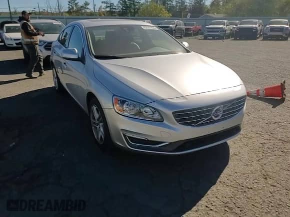 2015 Volvo S60 T5 Premier z VIN YV1612TKXF1358753, wystawiony jako Copart lot #82441685 z przebiegiem 79 261 mil mil oraz Szkoda całkowita • Salvage title. Historia ofert i sprzedaży dostępna na DreamBid. Obrazek 13.