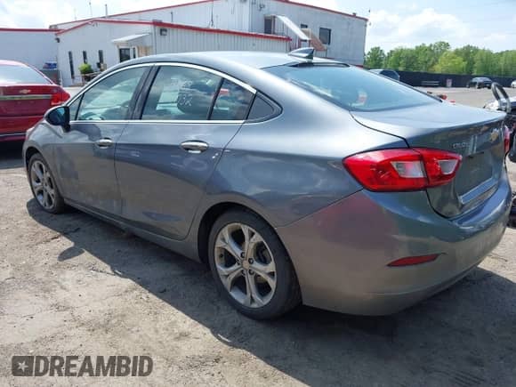 2018 Chevrolet Cruze Premier с VIN 1G1BF5SM3J7117531, выставлен на аукционе IAAI как лот 42161512 с пробегом 170 210 миль миль и . История ставок и продаж доступна на DreamBid. Изображение 3.