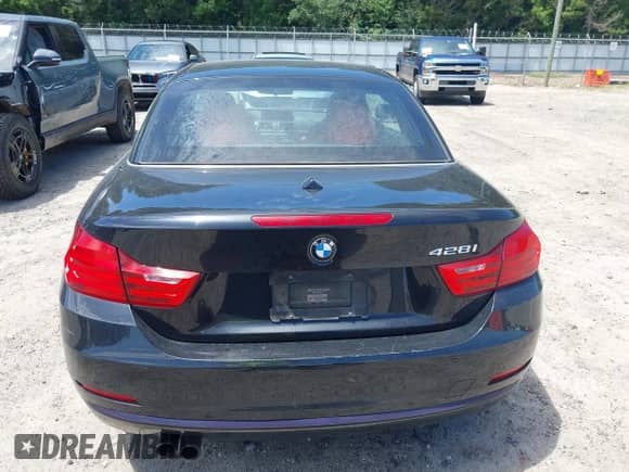 2015 BMW 4 Series 428i с VIN WBA3V5C50FP753141, выставлен на аукционе IAAI как лот 42731387 с пробегом 111 989 миль миль и . История ставок и продаж доступна на DreamBid. Изображение 16.
