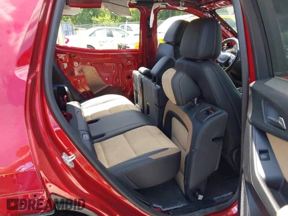 2025 Chevrolet Equinox AWD ACTIV z VIN 3GNAXSEG8SL252559, wystawiony jako IAAI lot #42810528 z przebiegiem 1 896 mil mil oraz . Historia ofert i sprzedaży dostępna na DreamBid. Obrazek 8.