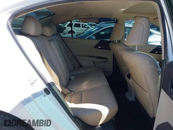 2015 Honda Accord Touring с VIN 1HGCR3F95FA023904, выставлен на аукционе IAAI как лот 43455170 с пробегом 158 142 миль миль и . История ставок и продаж доступна на DreamBid. Изображение 8.