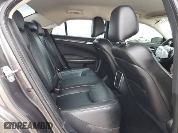 2020 Chrysler 300 Touring L с VIN 2C3CCAAG9LH220702, выставлен на аукционе Copart как лот 55099915 с пробегом Не указан миль и Списание • Salvage title. История ставок и продаж доступна на DreamBid. Изображение 10.