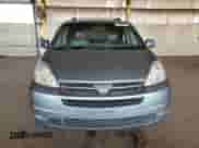 2004 Toyota Sienna XLE z VIN 5TDZA22CX4S194448, wystawiony jako Copart lot #60899125 z przebiegiem 102 509 mil mil oraz Czysty tytuł • Clean title. Historia ofert i sprzedaży dostępna na DreamBid. Obrazek 5.