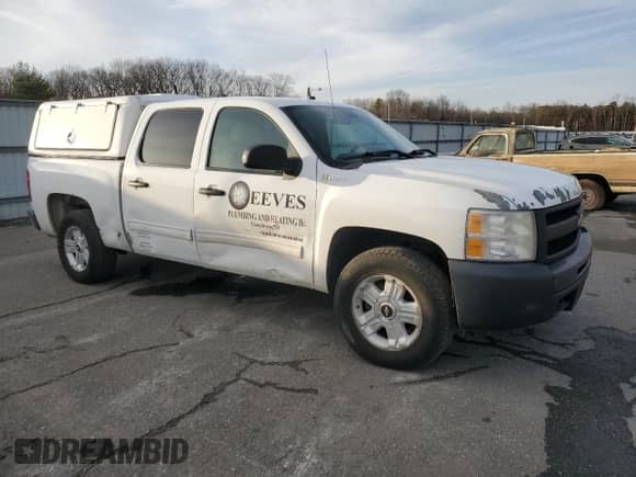 2010 Chevrolet Silverado 1500 1HY z VIN 3GCXCUEJ7AG258219, wystawiony jako Copart lot #88211585 z przebiegiem 208 046 mil mil oraz Szkoda całkowita • Salvage title. Historia ofert i sprzedaży dostępna na DreamBid. Obrazek 4.