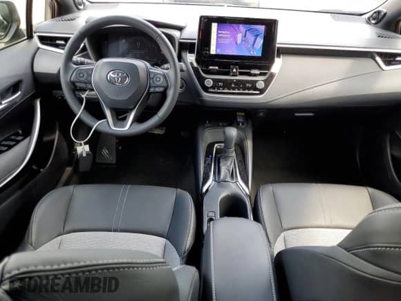 2025 Toyota Corolla XSE with VIN JTNC4MBE5S3233404, listed as a Copart auction lot 59495425 with 4,532 mi miles and Salvage title. Bid and sale history available at DreamBid. Image 8.