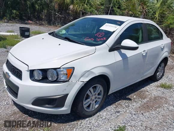 2013 Chevrolet Sonic LT с VIN 1G1JC5SB4D4218358, выставлен на аукционе IAAI как лот 42321128 с пробегом 212 522 миль миль и . История ставок и продаж доступна на DreamBid. Изображение 2.