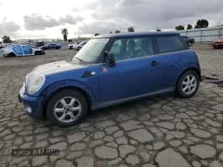 2008 MINI Hardtop with VIN WMWMF33538TU63881, listed as a Copart auction lot 50844225 with 80,475 mi miles and Salvage title. Bid and sale history available at DreamBid. Image 1.