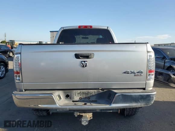 2005 Dodge 1500 SLT z VIN 1D7HU18D25J507638, wystawiony jako Copart lot #81857015 z przebiegiem 159 957 mil mil oraz Czysty tytuł • Clean title. Historia ofert i sprzedaży dostępna na DreamBid. Obrazek 6.