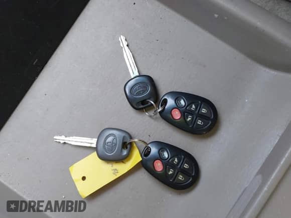 2006 Toyota Sienna XLE z VIN 5TDZA22CX6S545913, wystawiony jako IAAI lot #42901419 z przebiegiem 199 227 mil mil oraz . Historia ofert i sprzedaży dostępna na DreamBid. Obrazek 11.