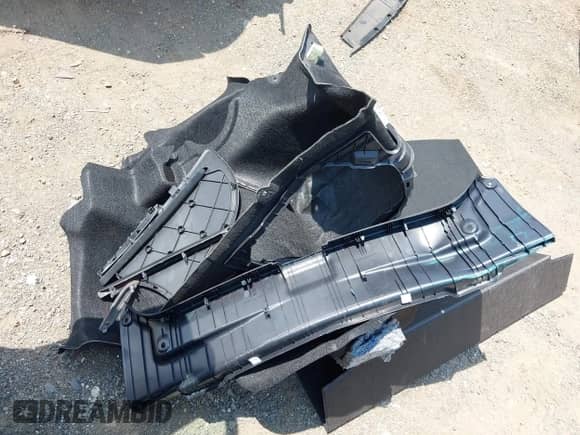 2023 Toyota Camry Hybrid XSE с VIN 4T1K31AK6PU615298, выставлен на аукционе IAAI как лот 42848217 с пробегом 99 734 миль миль и . История ставок и продаж доступна на DreamBid. Изображение 12.