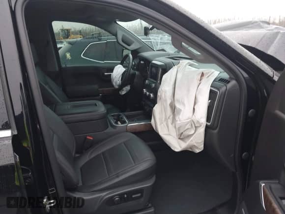 2020 GMC Sierra 1500 Denali z VIN 3GTU9FED0LG295980, wystawiony jako IAAI lot #41132693 z przebiegiem 41 350 mil mil oraz . Historia ofert i sprzedaży dostępna na DreamBid. Obrazek 5.